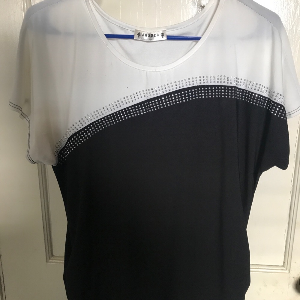 Woman’s top 👚
